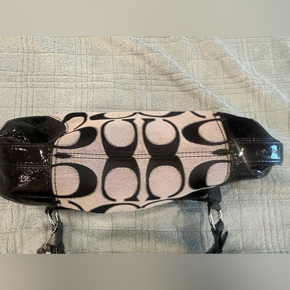 Authentic Coach Peyton Signature Lurex / Metallic C Outline - Hobo Bag - USED - Picture 6 of 9